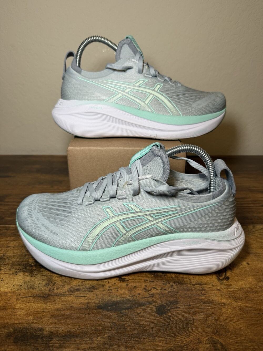 Asics Gel-Nimbus 27 Women's Running Shoes Gray Size 8